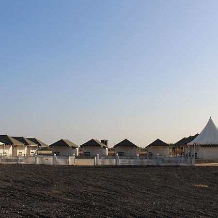 Hotel Nova Patgar Tents Bhuj Exterior foto