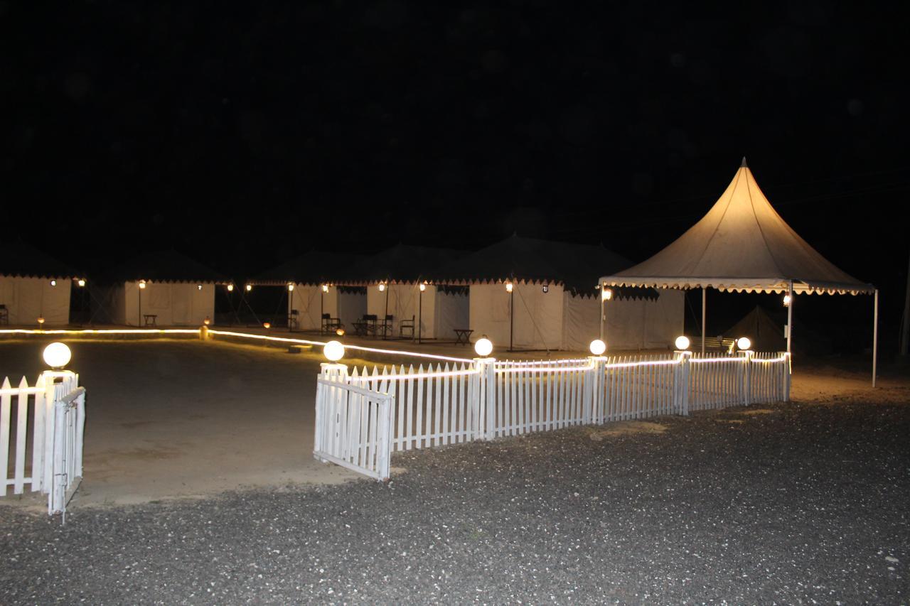 Hotel Nova Patgar Tents Bhuj Exterior foto
